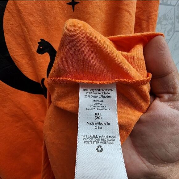 New women's Halloween hocus-pocus Thackery Binx cat on the moon print - Picture 4 of 4